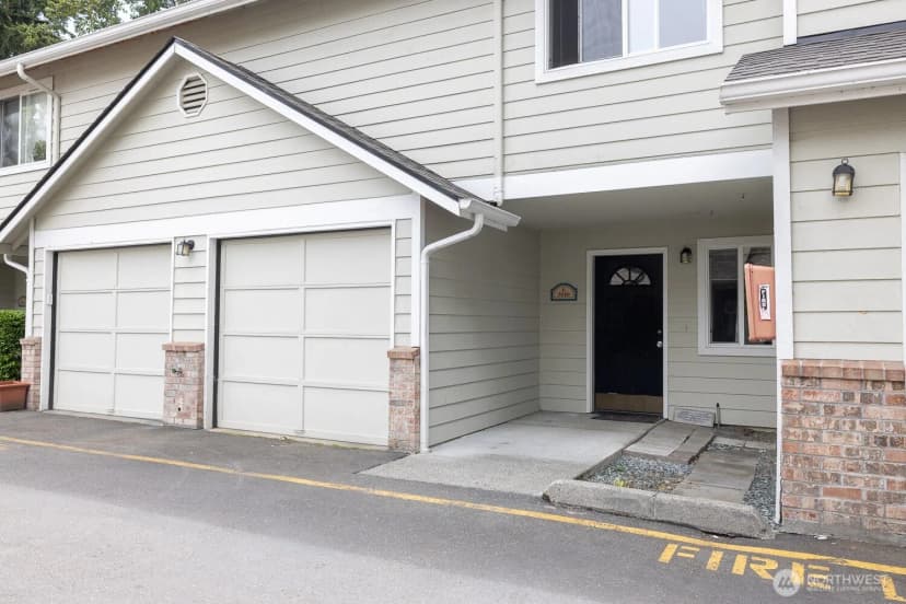 Property photo for 5010 168th Street Sw #e, Lynnwood photo 7