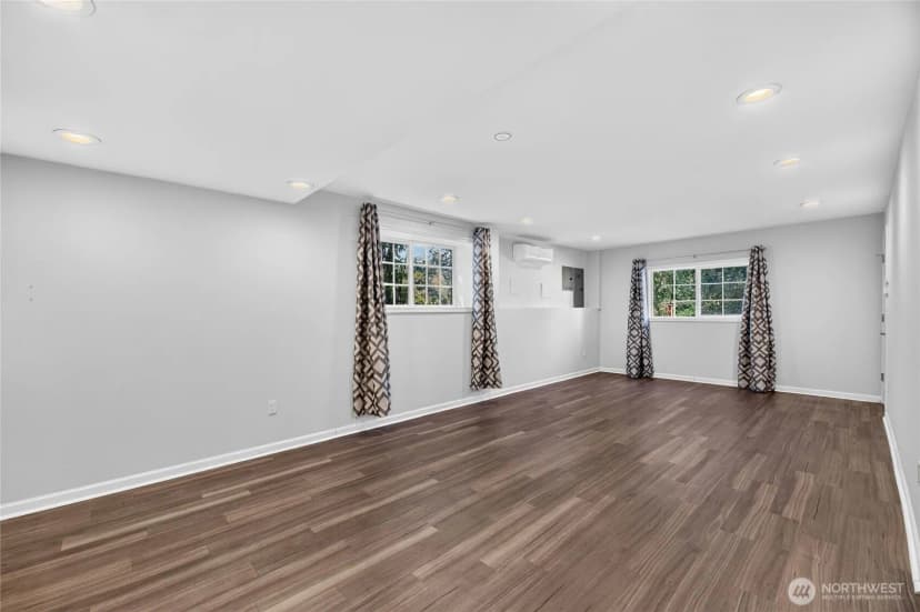 Property photo for 6704 23rd Avenue Sw, Seattle photo 21