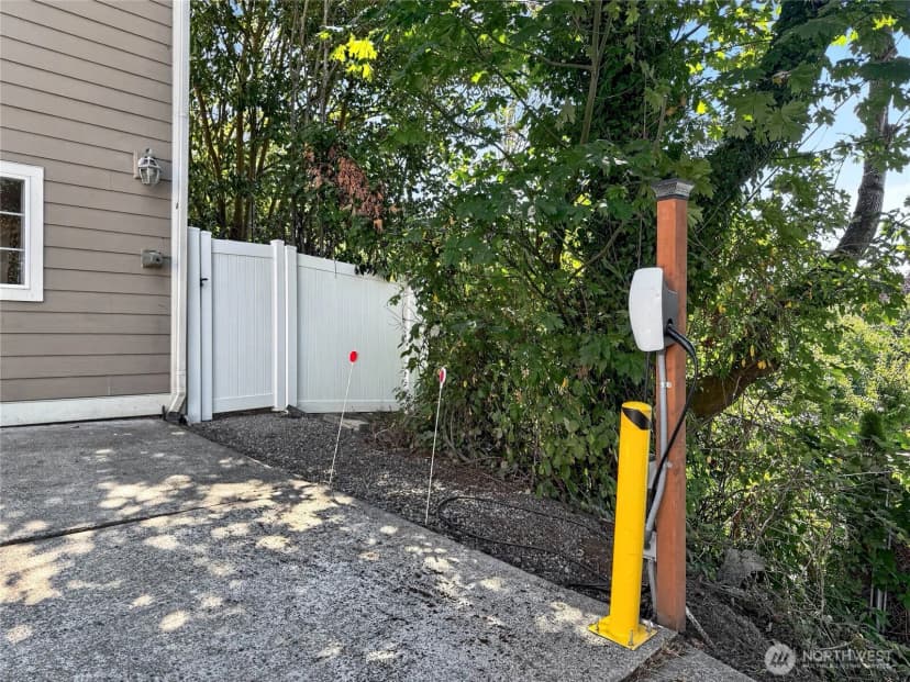 Property photo for 6704 23rd Avenue Sw, Seattle photo 36