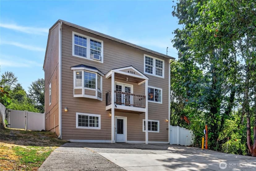 Property photo for 6704 23rd Avenue Sw, Seattle