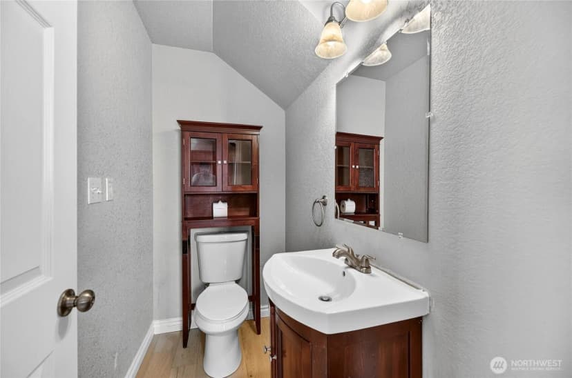 Property photo for 6704 23rd Avenue Sw, Seattle photo 12