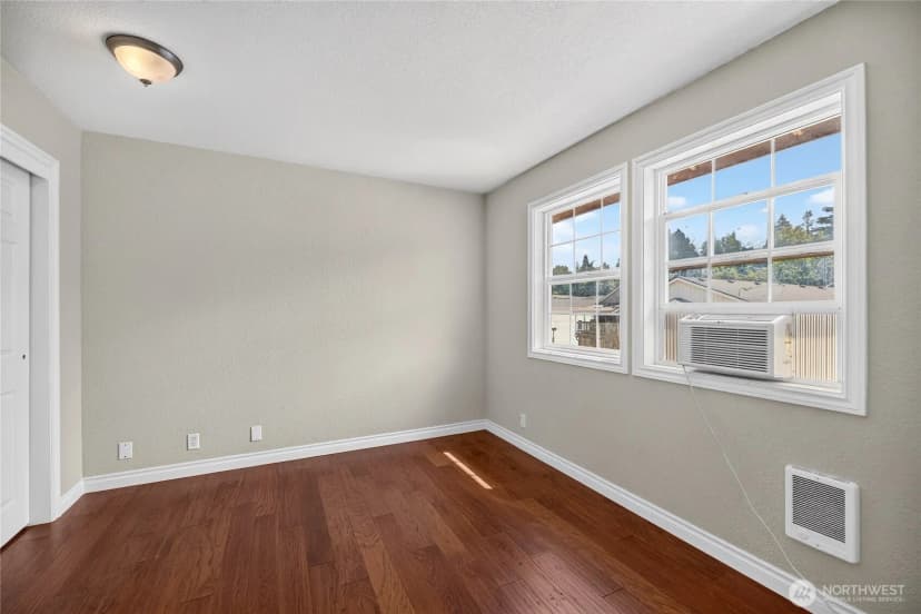 Property photo for 6704 23rd Avenue Sw, Seattle photo 16