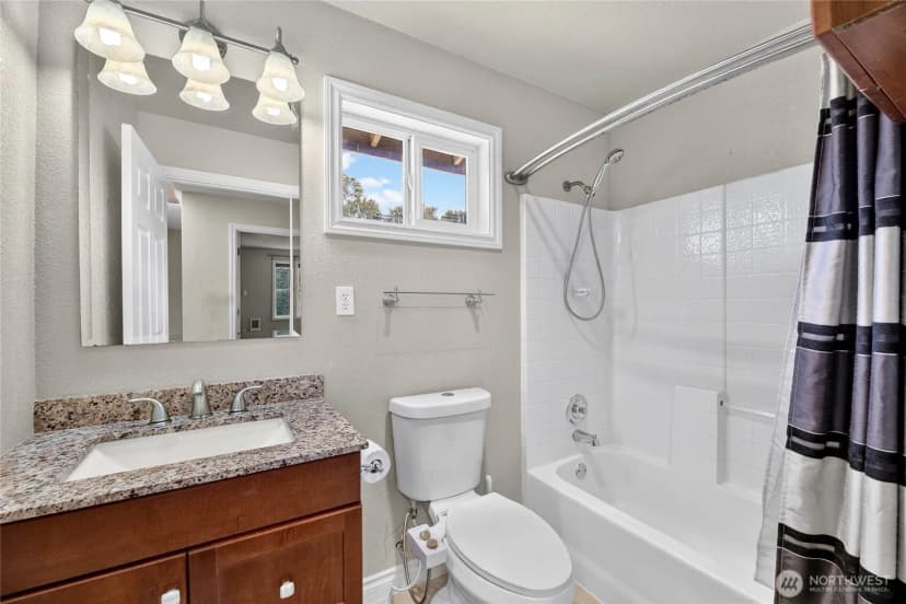 Property photo for 6704 23rd Avenue Sw, Seattle photo 17