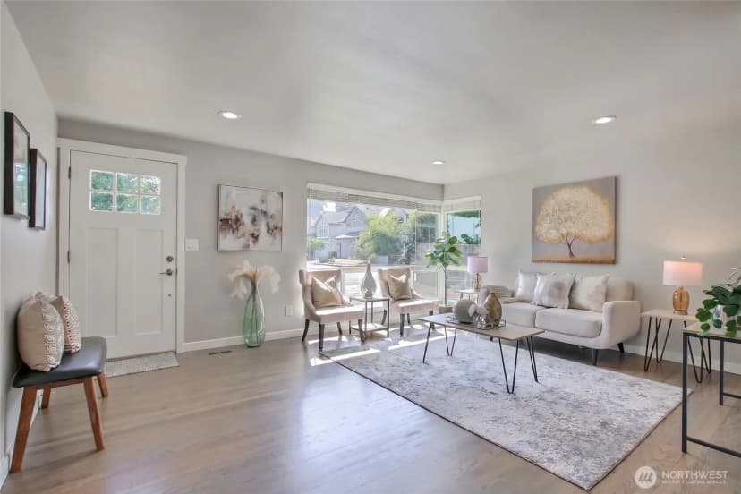 Property photo for 2025 Edmonds Avenue Ne, Renton photo 4