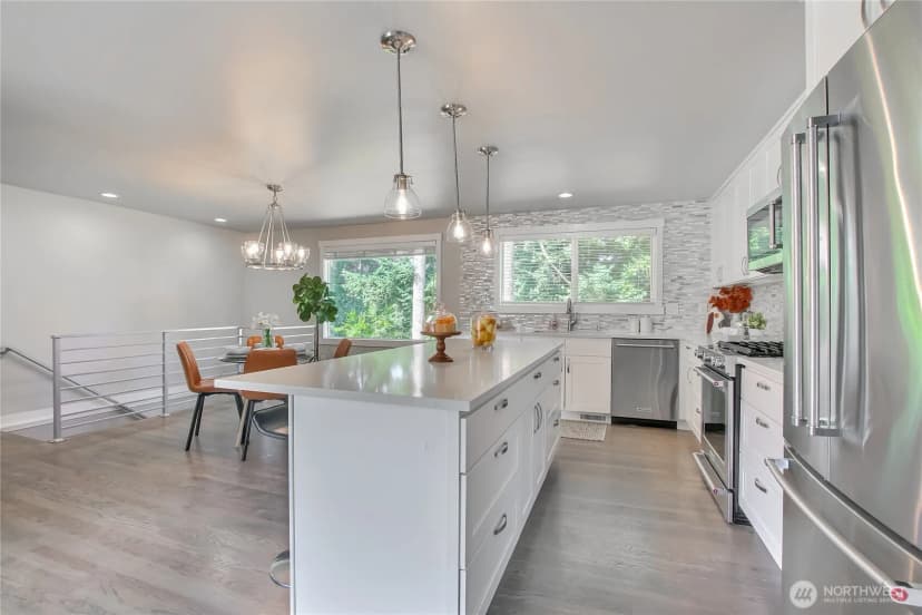 Property photo for 2025 Edmonds Avenue Ne, Renton photo 10