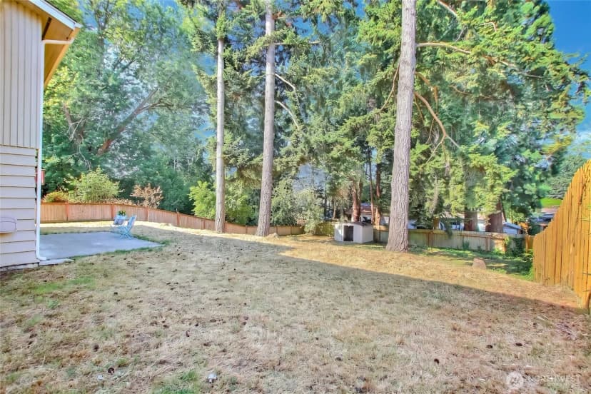 Property photo for 2025 Edmonds Avenue Ne, Renton photo 30