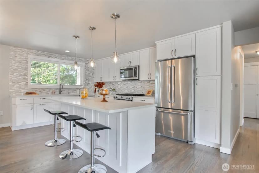 Property photo for 2025 Edmonds Avenue Ne, Renton photo 10