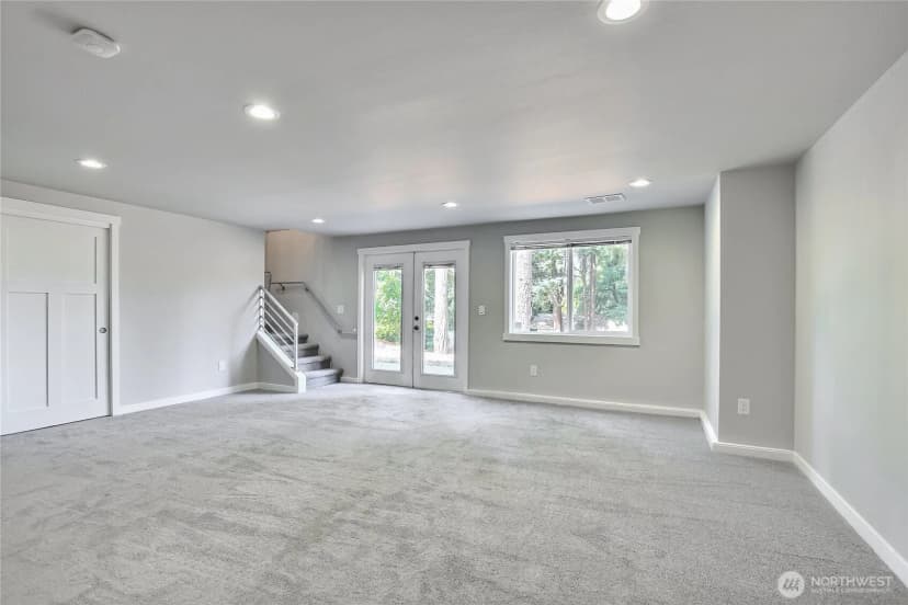 Property photo for 2025 Edmonds Avenue Ne, Renton photo 13