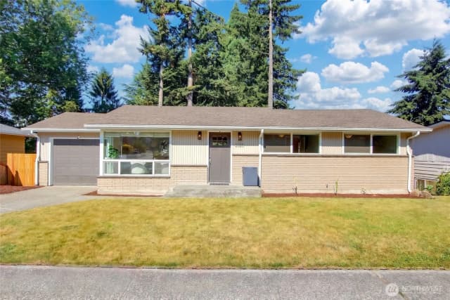 Property photo for 2025 Edmonds Avenue Ne, Renton