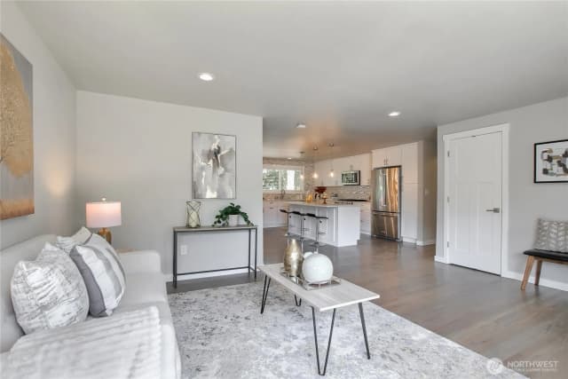 Property photo for 2025 Edmonds Avenue Ne, Renton photo 5