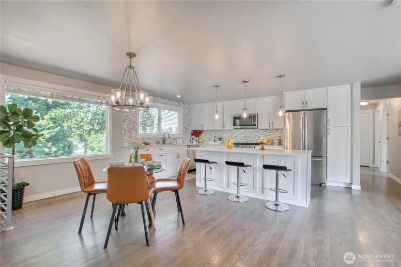 Property photo for 2025 Edmonds Avenue Ne, Renton photo 8