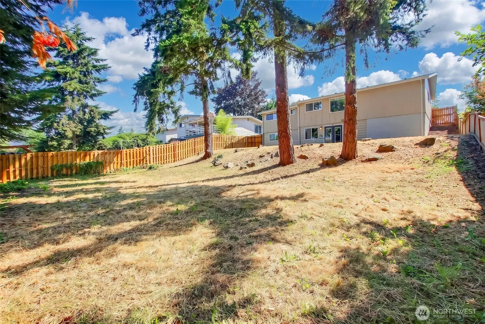 Property photo for 2025 Edmonds Avenue Ne, Renton photo 30