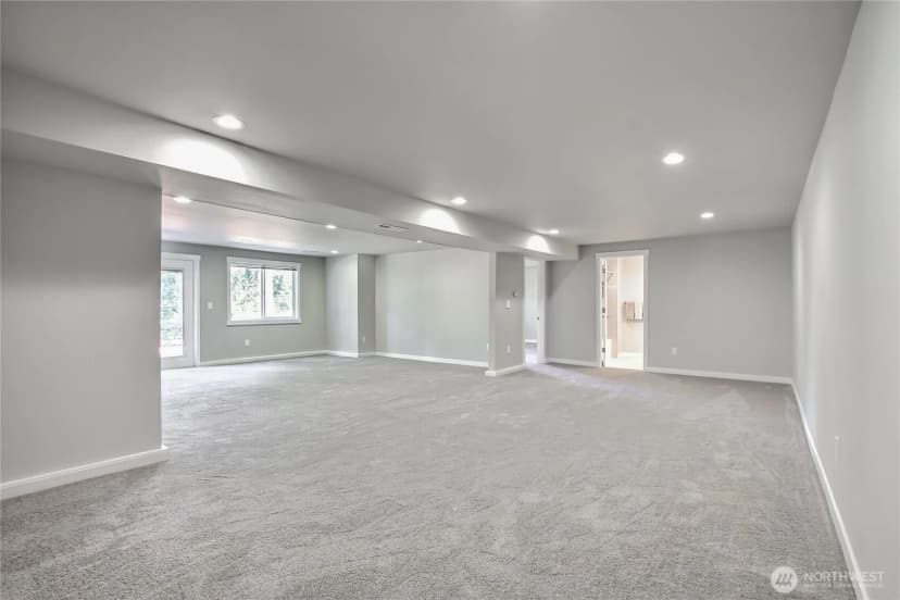 Property photo for 2025 Edmonds Avenue Ne, Renton photo 16