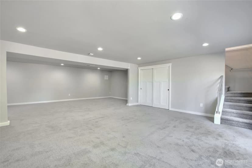 Property photo for 2025 Edmonds Avenue Ne, Renton photo 15
