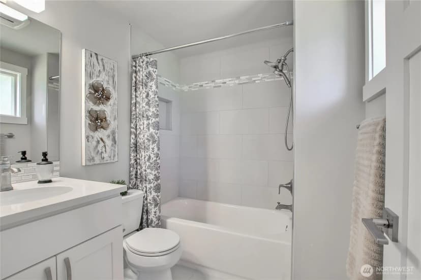 Property photo for 2025 Edmonds Avenue Ne, Renton photo 18