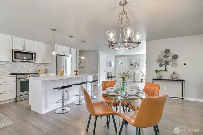Property photo for 2025 Edmonds Avenue Ne, Renton photo 9