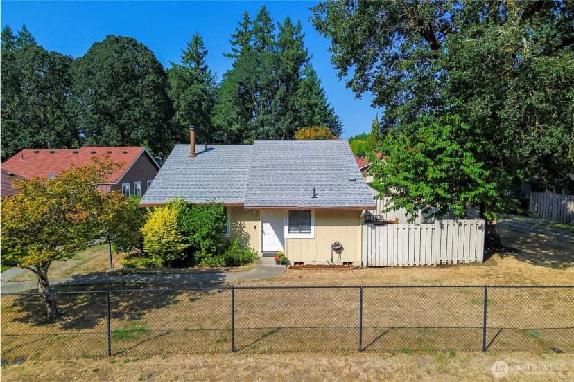 Property photo for 4936 Cottage Lane Se, Lacey photo 3
