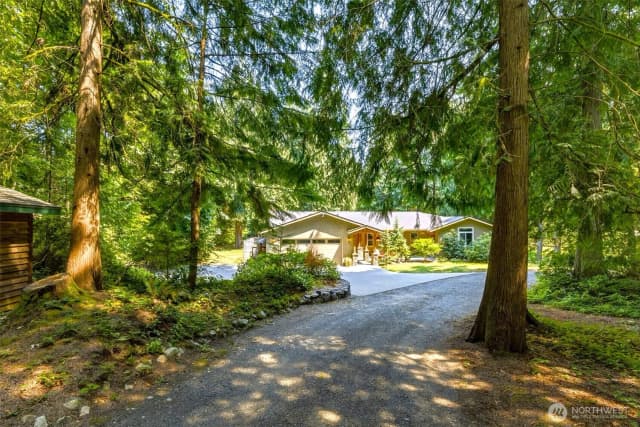 Property photo for 14924 258 Avenue Se, Issaquah photo 2