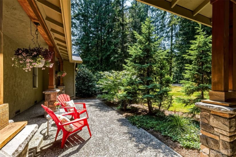 Property photo for 14924 258 Avenue Se, Issaquah photo 3