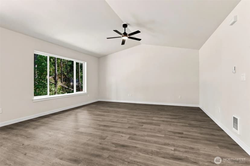 Property photo for 18042 Highland Court Se, Yelm photo 8