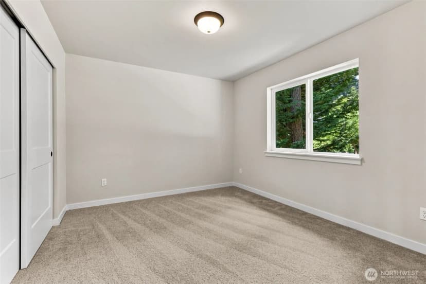 Property photo for 18042 Highland Court Se, Yelm photo 5