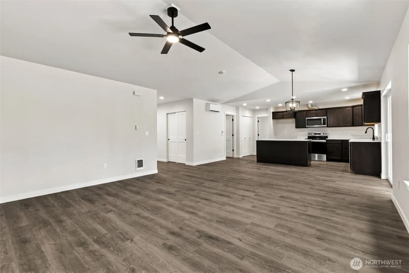 Property photo for 18042 Highland Court Se, Yelm photo 10