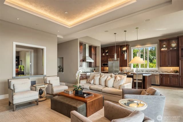 Property photo for 10410 Ne 58th Street, Kirkland photo 3