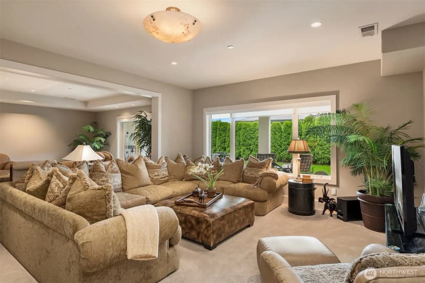 Property photo for 10410 Ne 58th Street, Kirkland photo 34