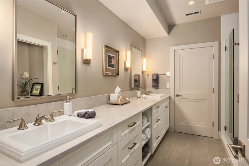 Property photo for 10410 Ne 58th Street, Kirkland photo 33