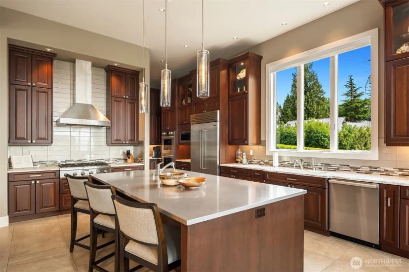 Property photo for 10410 Ne 58th Street, Kirkland photo 12