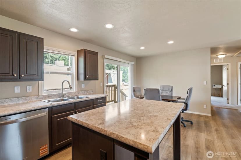 Property photo for 5219 5th Street, Bremerton photo 6