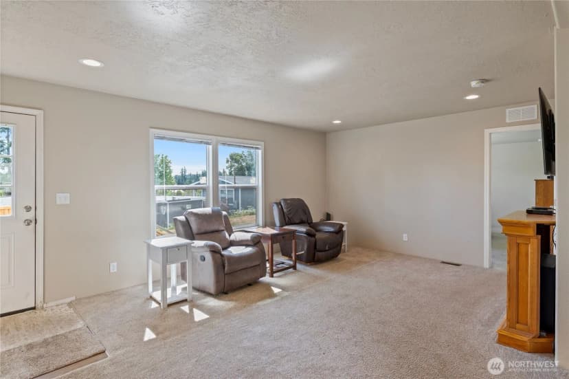 Property photo for 5219 5th Street, Bremerton photo 11