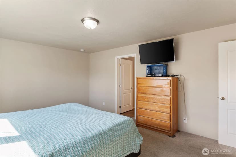 Property photo for 5219 5th Street, Bremerton photo 14