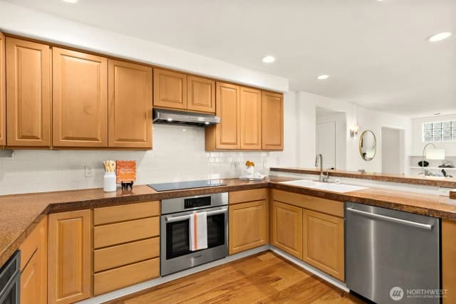 Property photo for 225 4th Avenue #a309, Kirkland photo 4
