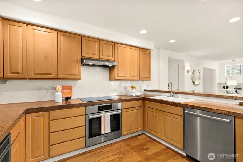 Property photo for 225 4th Avenue #a309, Kirkland photo 4