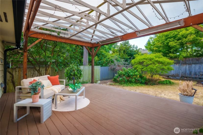 Property photo for 7025 25th Avenue Ne, Seattle photo 18