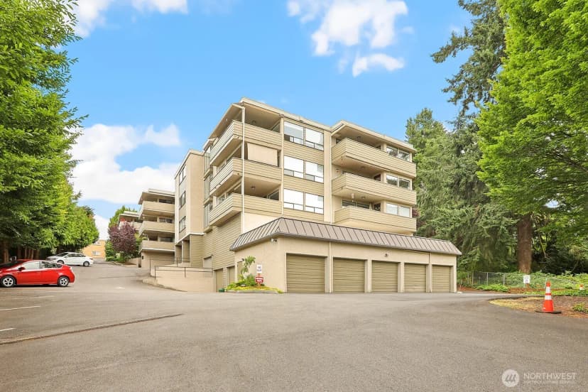 Property photo for 1130 5th Avenue S #201, Edmonds photo 23