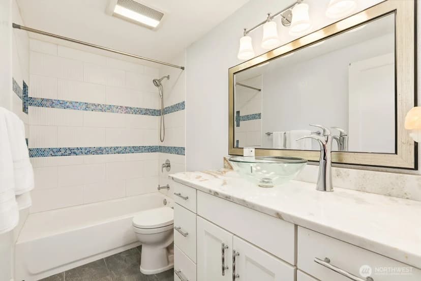 Property photo for 1130 5th Avenue S #201, Edmonds photo 19