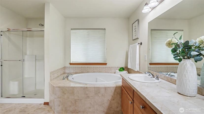 Property photo for 324 Quincy Avenue Ne, Renton photo 12