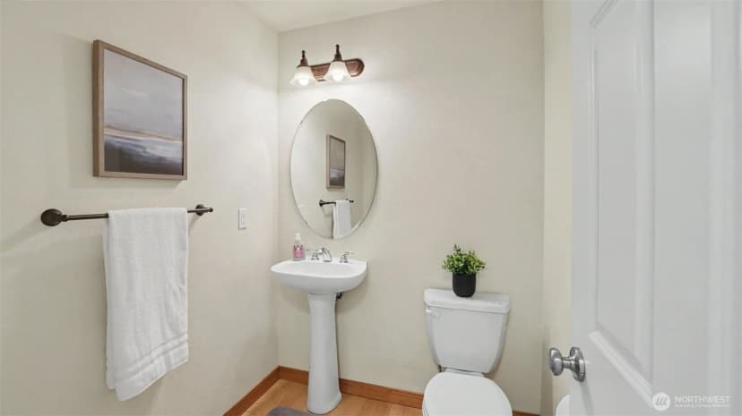 Property photo for 324 Quincy Avenue Ne, Renton photo 9