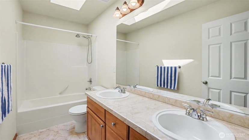 Property photo for 324 Quincy Avenue Ne, Renton photo 15