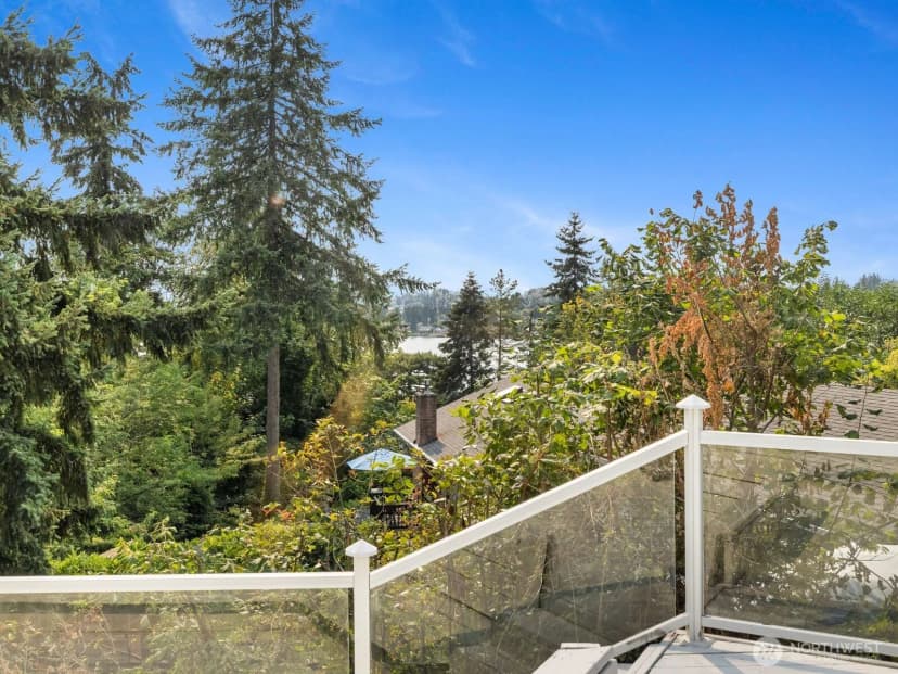 Property photo for 10830 Lake View Drive, Lake Stevens photo 29