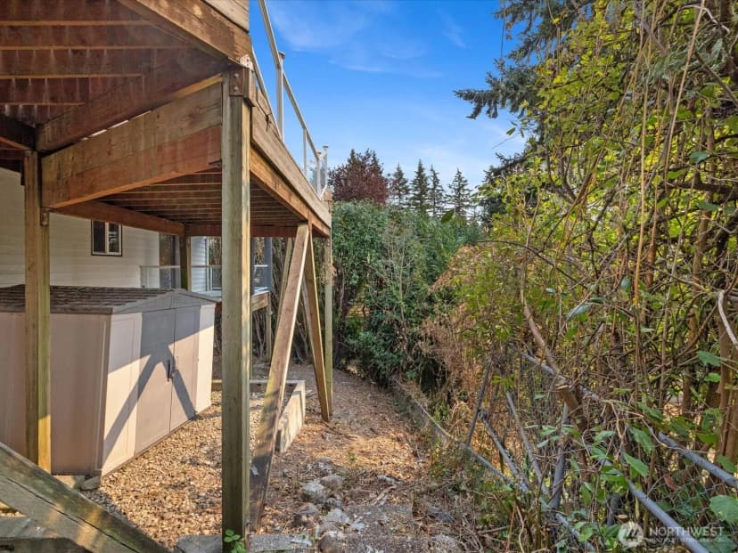 Property photo for 10830 Lake View Drive, Lake Stevens photo 32