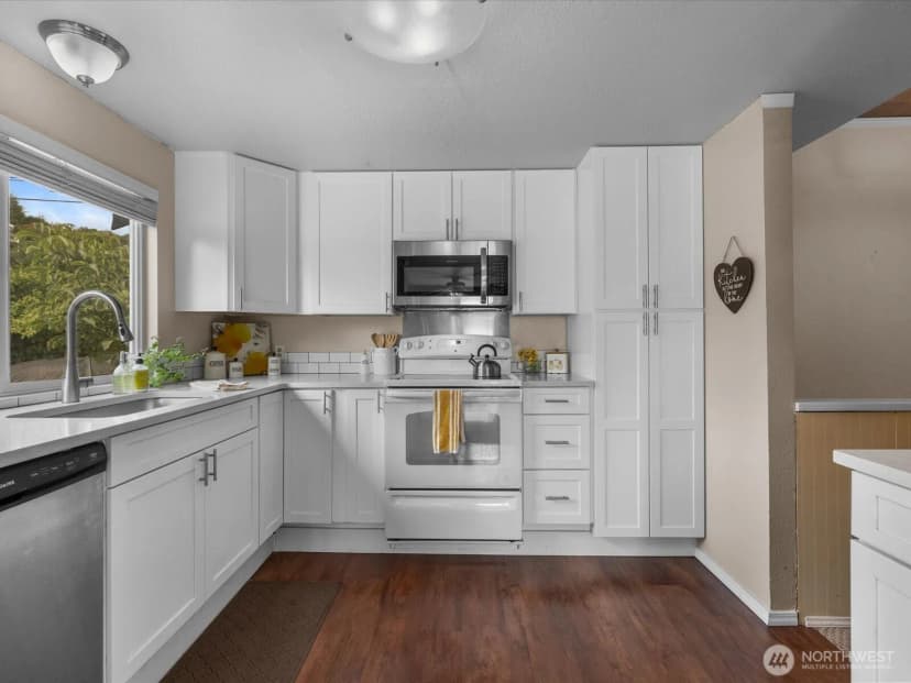 Property photo for 10830 Lake View Drive, Lake Stevens photo 13