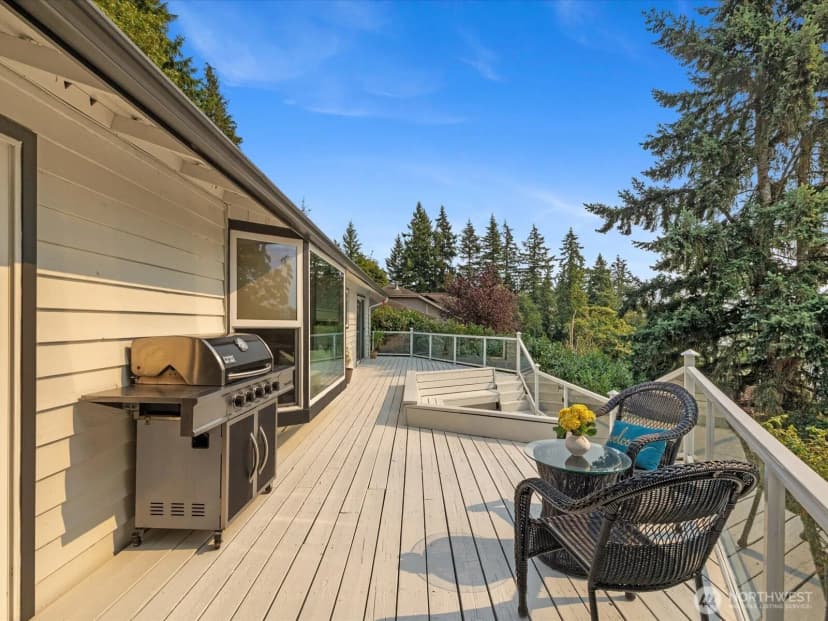 Property photo for 10830 Lake View Drive, Lake Stevens photo 33