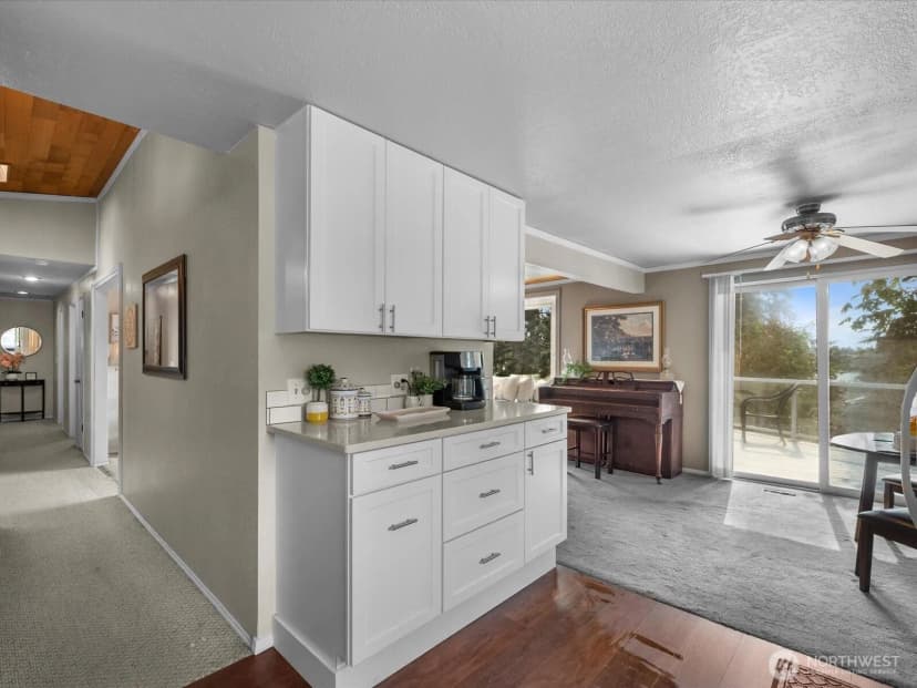 Property photo for 10830 Lake View Drive, Lake Stevens photo 15