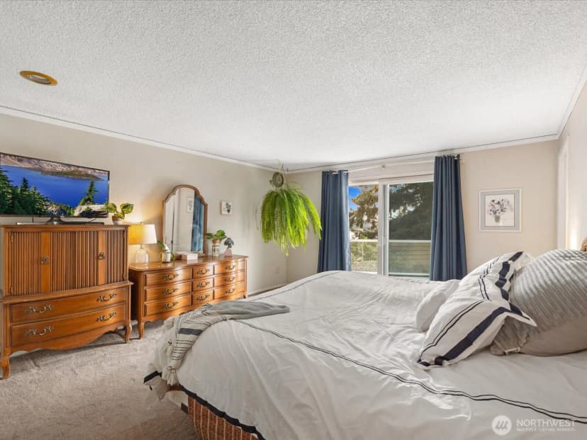 Property photo for 10830 Lake View Drive, Lake Stevens photo 19