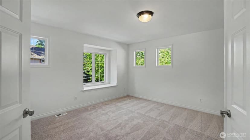 Property photo for 27106 Se 13th Street, Sammamish photo 32