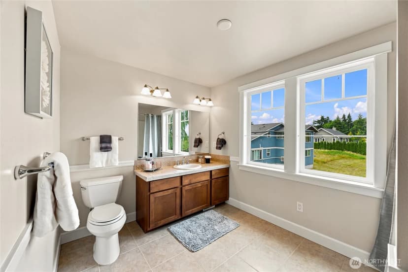 Property photo for 5601 48th Avenue E, Tacoma photo 23