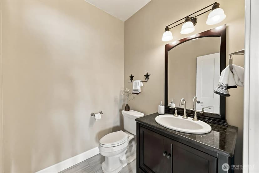 Property photo for 5601 48th Avenue E, Tacoma photo 19